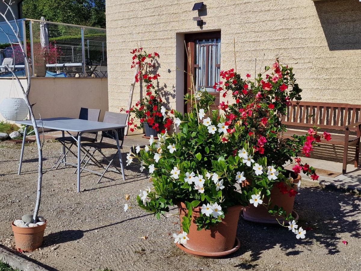 Studio Bellevue Appart Independant Renove 2024 Piscine Parking Proche Centre Annecy Poisy Exterior foto